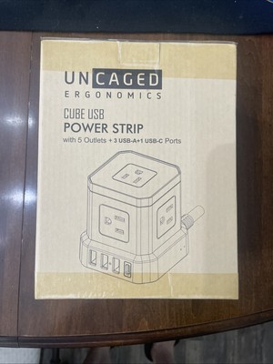 Uncaged Ergonomics Cube 5-Outlet 4-USB Port Surge Protector 10' White (PC-w-c)