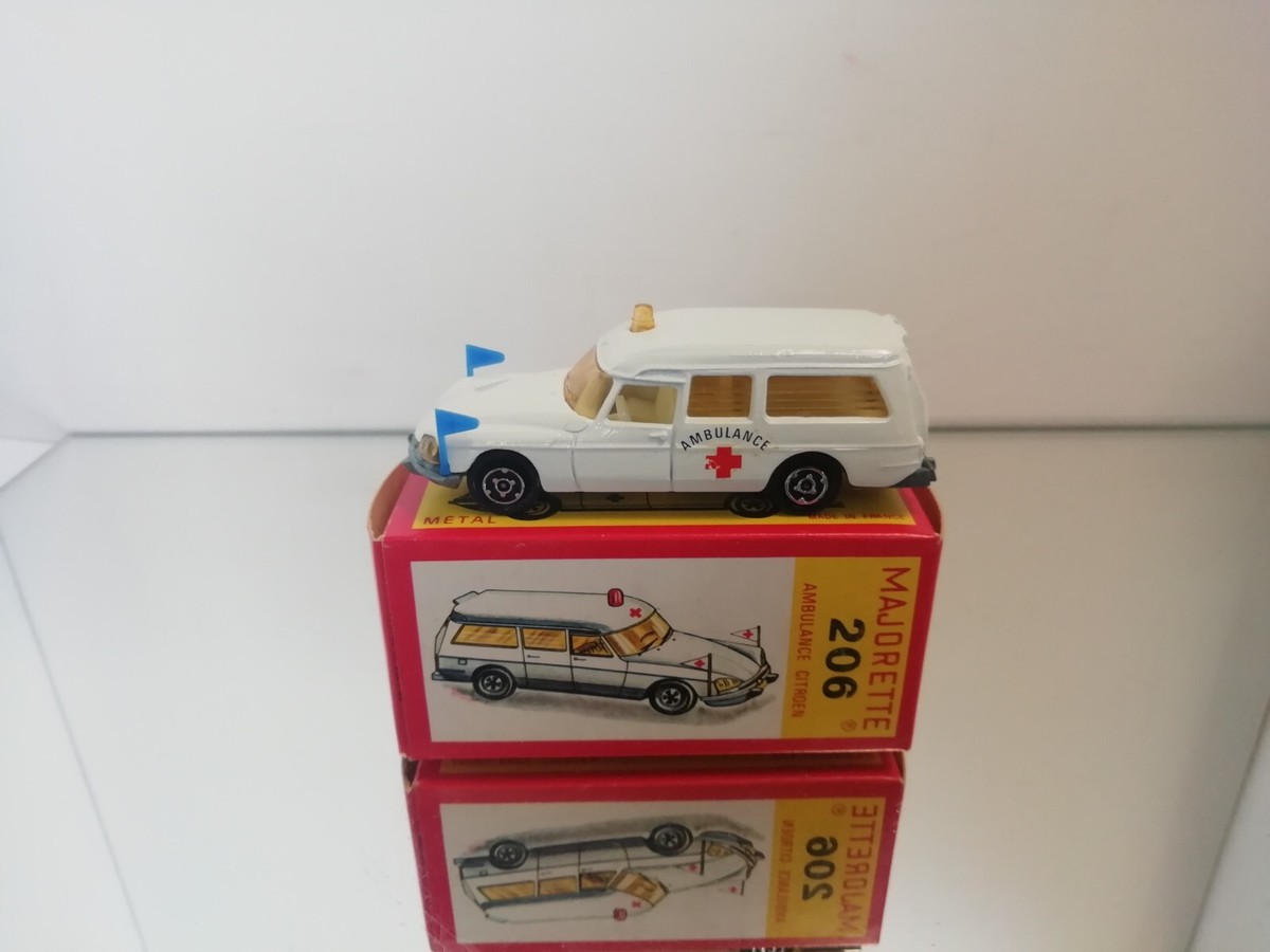 Voiture Miniature Majorette - DS 21 Ambulance - N°206 - Occasion - Collection