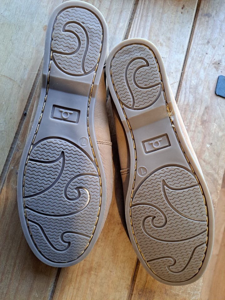 Deck Shoes Chatham Size 7 Tan eBay