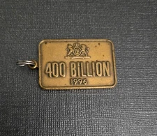 Rare Philip Morris 400 Billion 1996 Commemorate Metal Key Chain HG0224