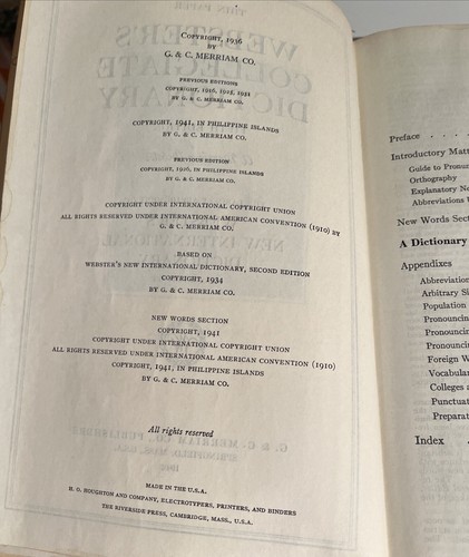 Websters Collegiate Dictionary Fifth Edition - A Merriam-Webster 1942 Embossed - Picture 12 of 18