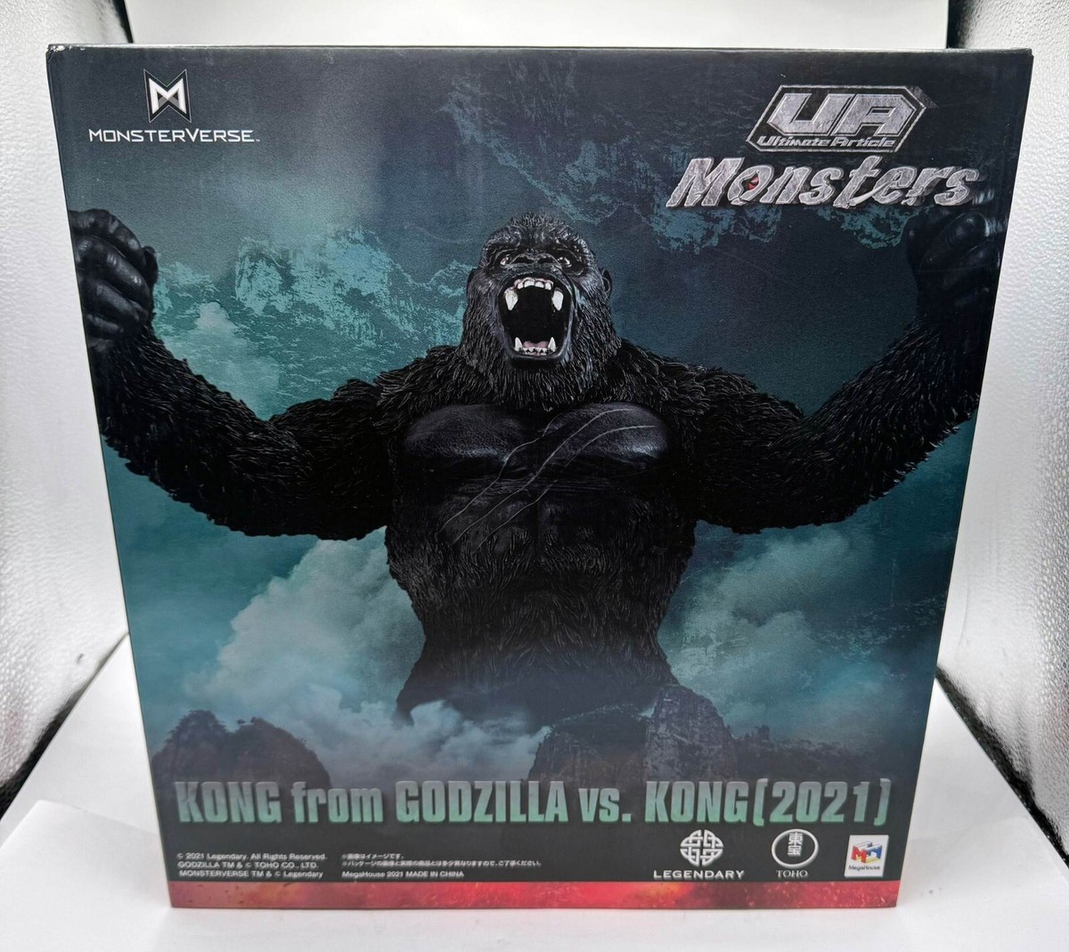 Godzilla vs King Kong Figure with Battle Axe Megahouse Ua