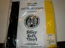 NEW Strawbridge & Clothier Mattress Cover Zippered Vinyl Twin White (NSH2)