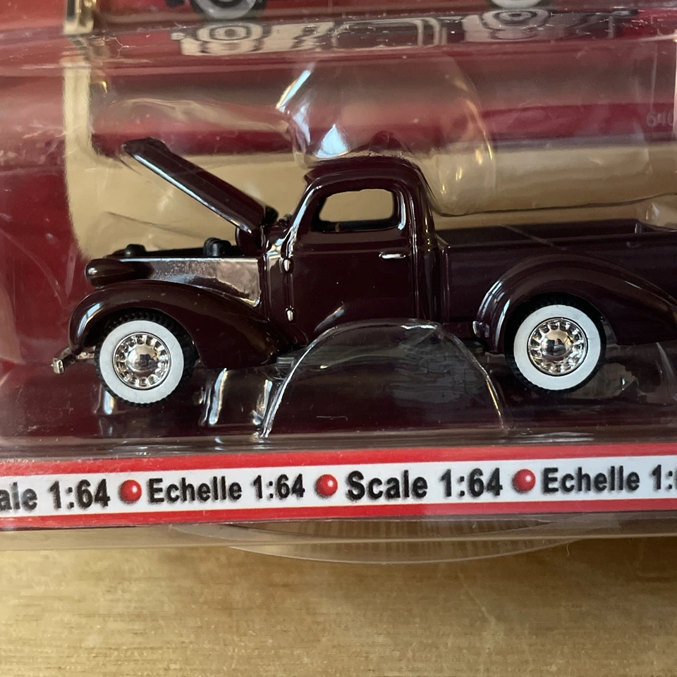 Yat Ming 1937 Granate Cupé Express Studebaker Coleccionistas Edtn 1:64, Nuevo en Paquete Foto 2 de 4
