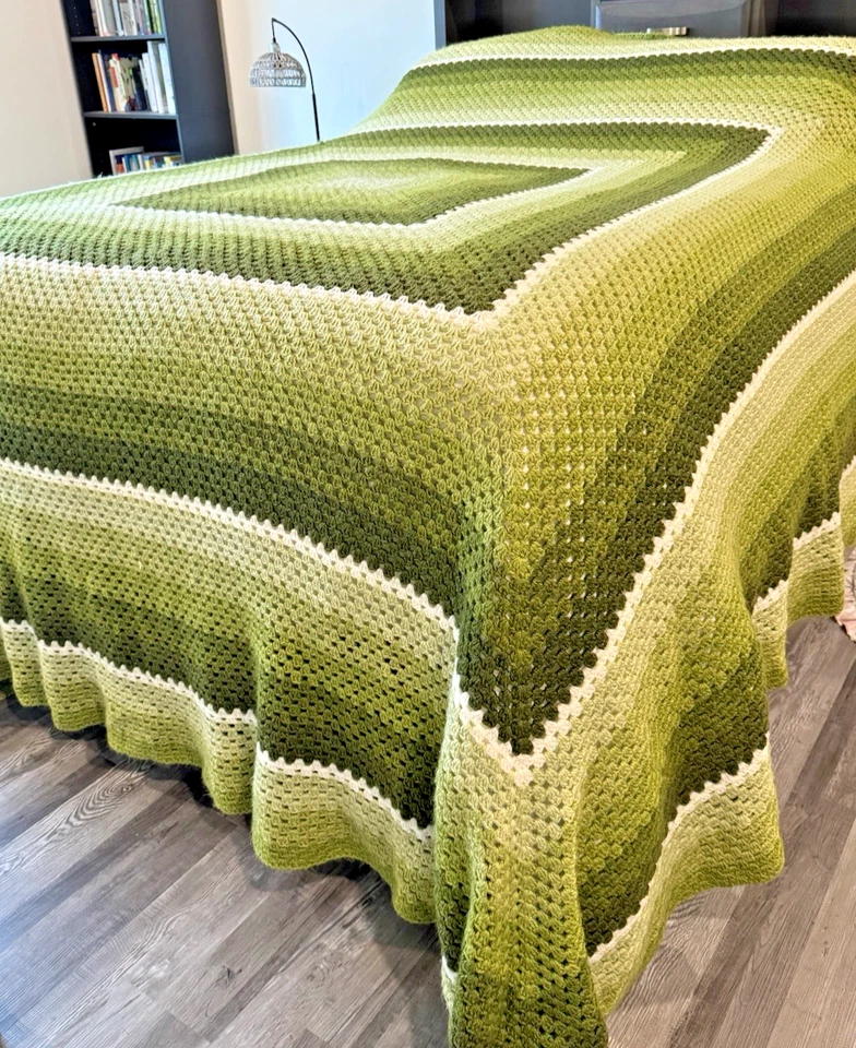 VTG Handmade King Sz Crochet Blanket 130X270" Green White Afghan Boho Bed - Image 4 of 4