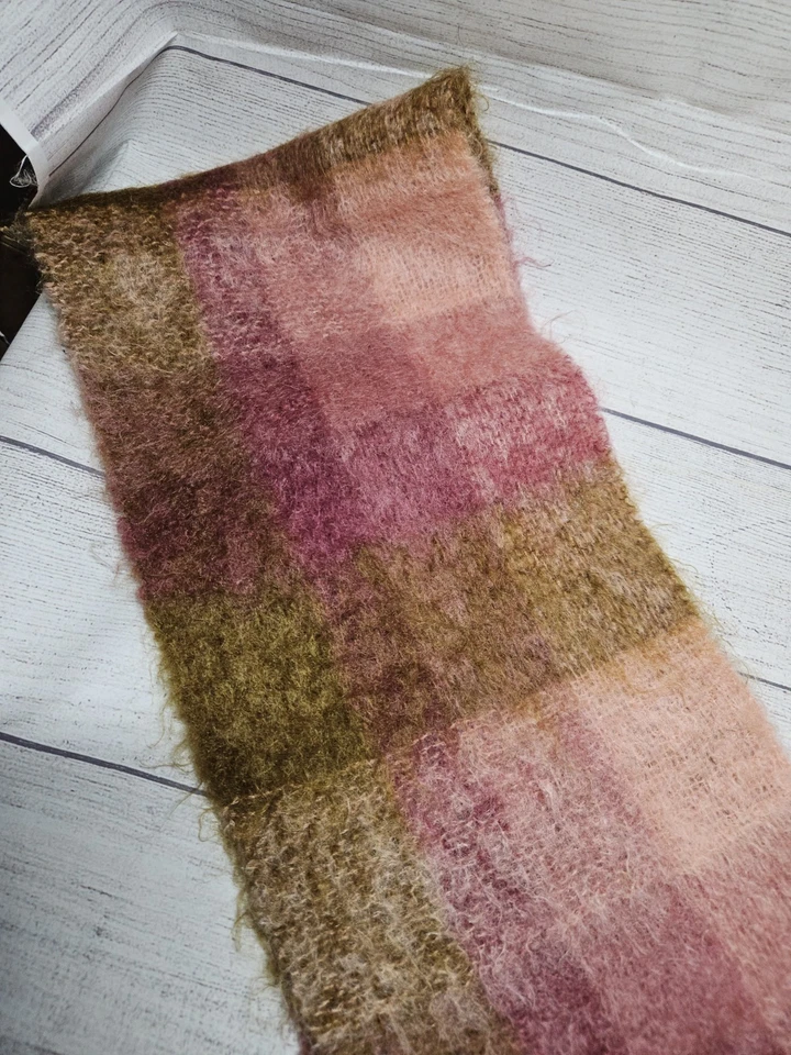 Vintage Western Germany 100% MOHAIR 72" Scarf - Dayton's - 1980s - Pink Blend - Image 4 of 4