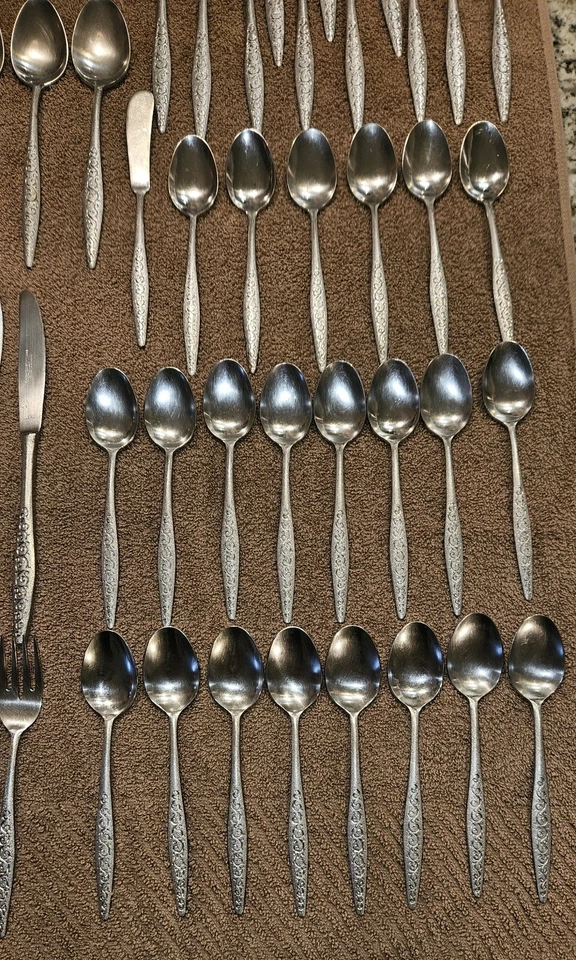 Vintage HULL Manilla Ornate Pattern Japan Set Of 68 Stainless See Description  - Image 3 of 4