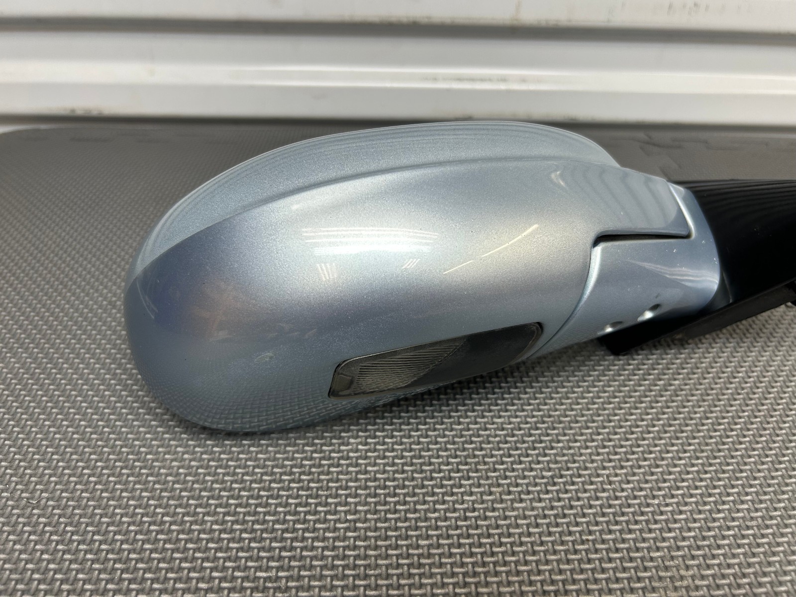 05-08 Maserati Quattroporte M139 Front Right Passenger Door Mirror (Luna Silver)