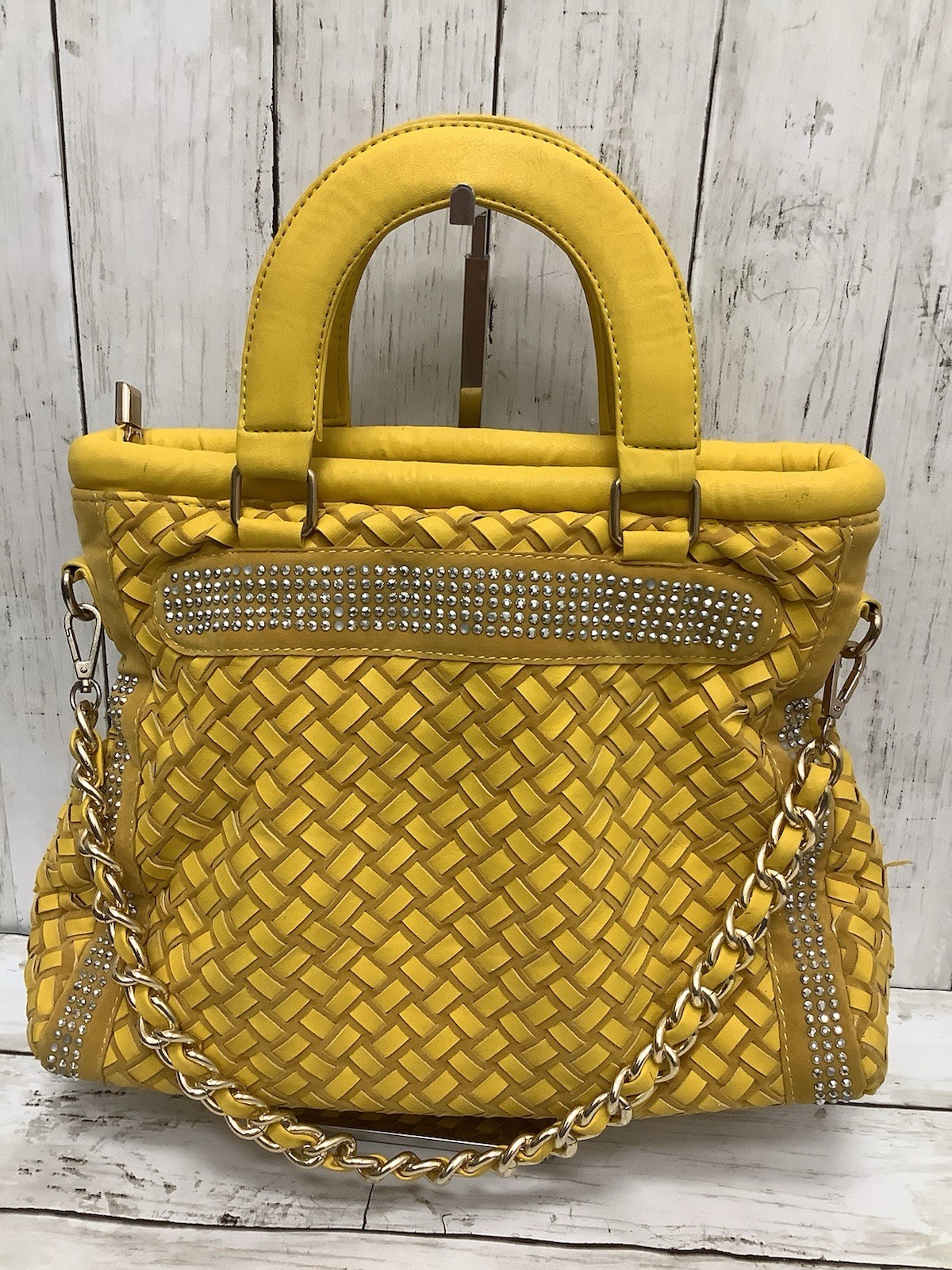 Vibrant Yellow Woven Tote: Chic Crystal Accents & Elegant Gold Chain Handle