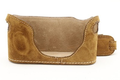 New Luigi M6 ''Tenderly'' Suede Half Case with Strap (Brown) #49106