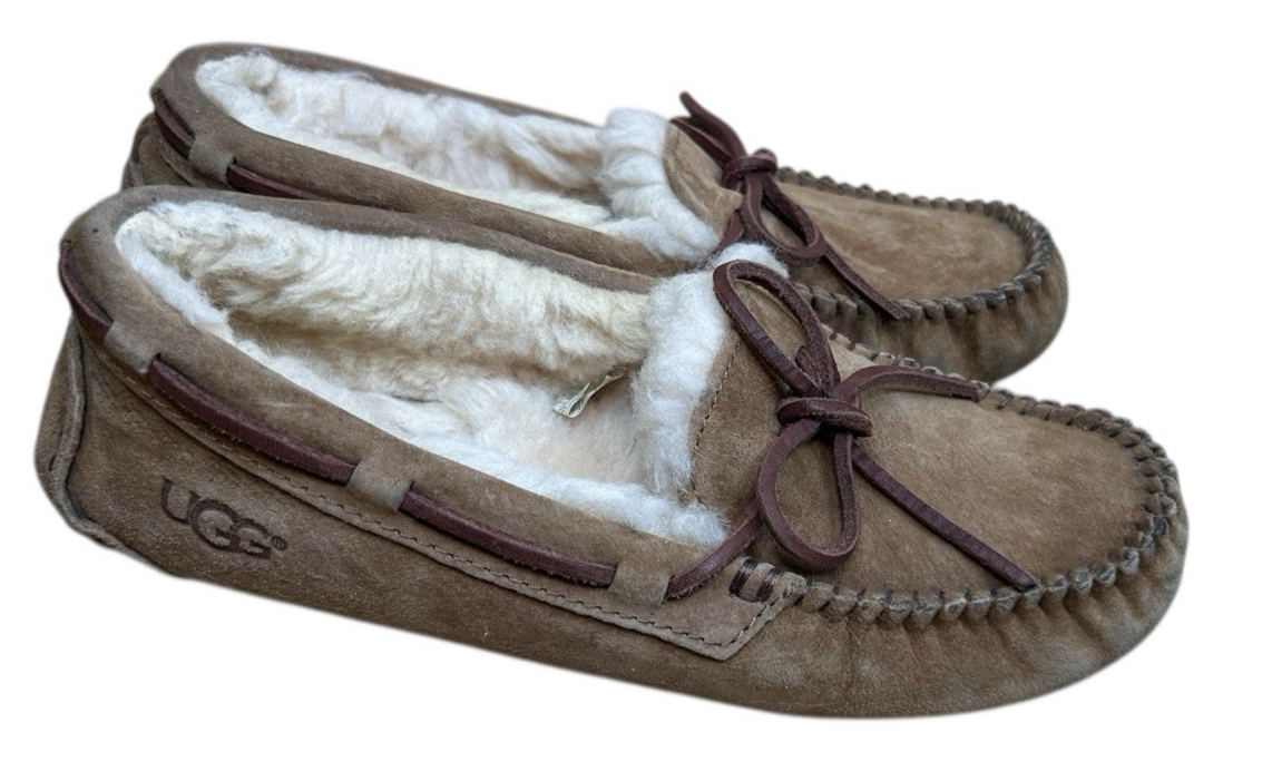 UGG Women's Dakota Moccasin Slippers House Shoes Suede Shearling Lined Size 6-image