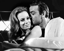 Luciana Paluzzi james bond 007 10" x 8" Photograph no 9
