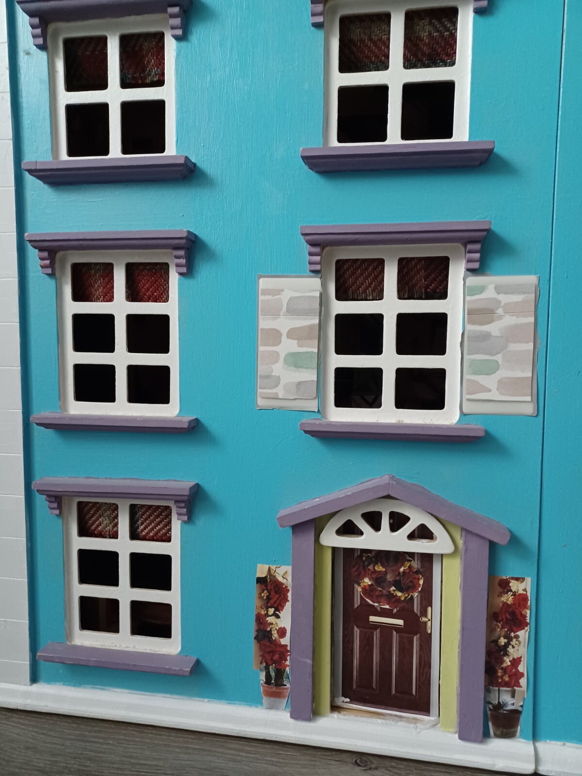 Toys R Us large Mansion wooden dolls house + Accessories RRP £99.99 eBay