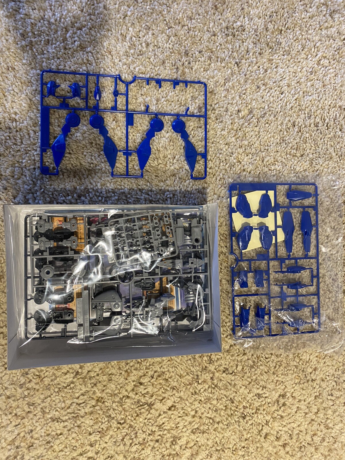 [incomplete] Bandai HG  - Akatuki Custom Mobile Suit 1:48 Scale Model Kit