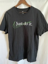 Nike Men's Sportswear T-Shirt Active Short Sleeve Graphic Tee Medium