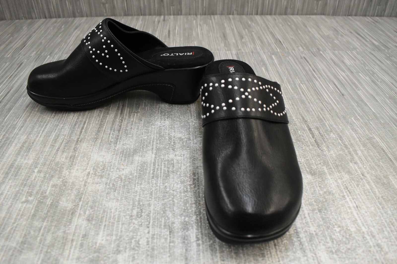 rialto clogs