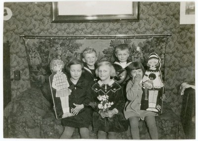 Young Girls and Boys Cut Out Dolls 2 Photos Vintage 1923 + 1924