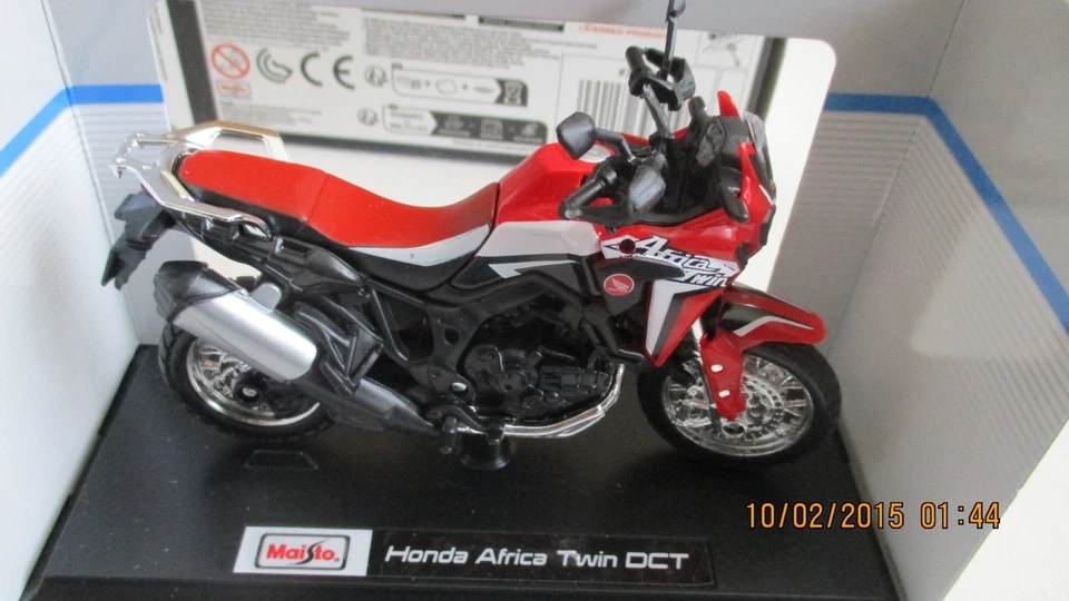 MINIATURE MOTO HONDA AFRICA TWIN DCT ROUGE  MAISTO   1/18° - Photo 2/3