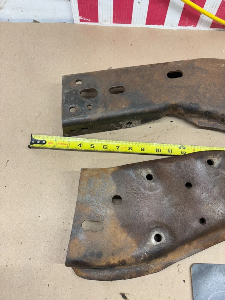 Dodge D250 D350 1990 1993 2x2 marco delantero bocina parche reparación parachoques montaje Foto 2 de 4