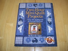 Hardcover Two Hour Mini Quilt Projects Over 111 Applique Pieced Designs XMas