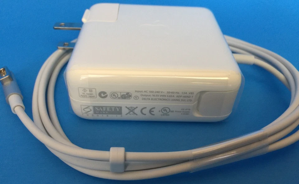 Apple 60W L-Tip 1st Generation Magsafe Power Adapter - Image 2 of 4