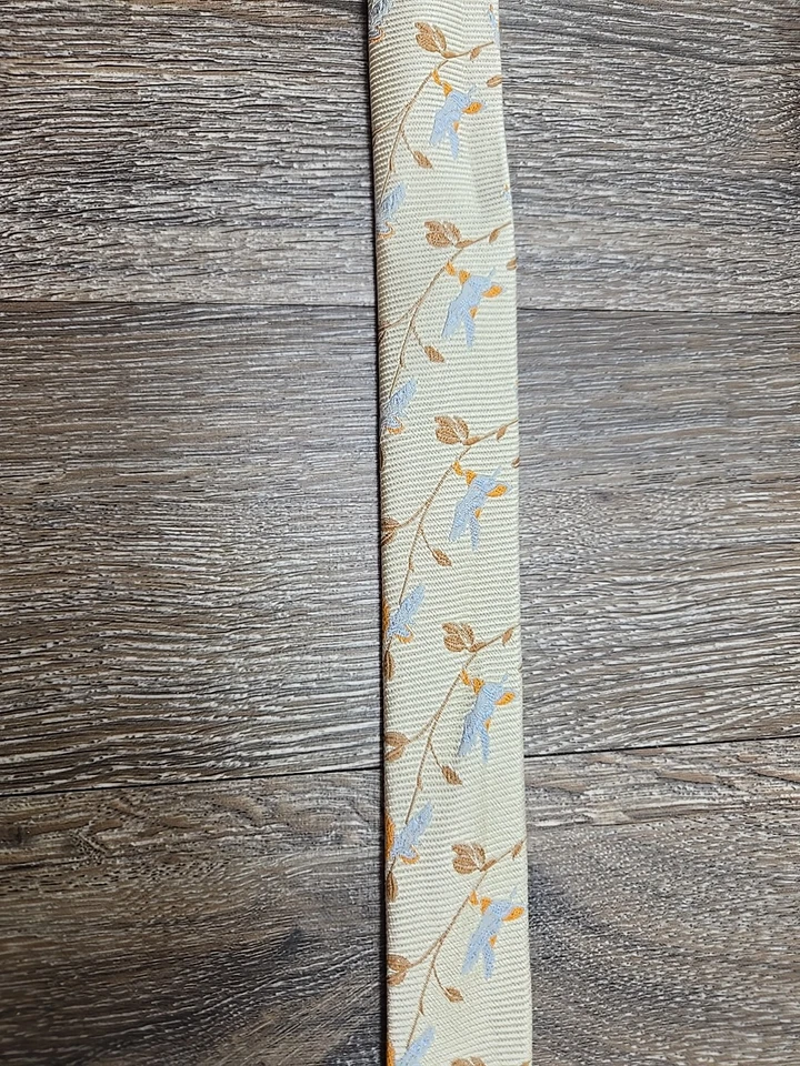 J. Cinto de fita Crew de seda anel D feminino pequeno/médio floral ouro pálido - Imagem 3 de 4