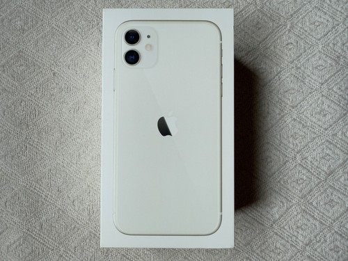 Apple iPhone 11 64GB White - VGC CIB with Inserts & Box - Unlocked - Tracked - Picture 3 of 24