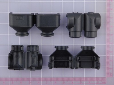 Lot of 26 HARNESSFLEX CI12-90-AT4LP Hinged Fitting, Plug, 90 Deg Elbow, 4-Way Am