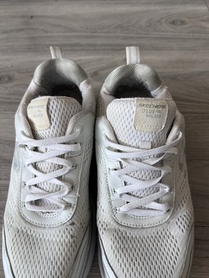 SKECHERS D'Lux Walker Men s Low Top Lace Up Athletic Sneakers White Mesh