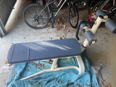 Cybex slant bench . Model #16171. Blue and White.