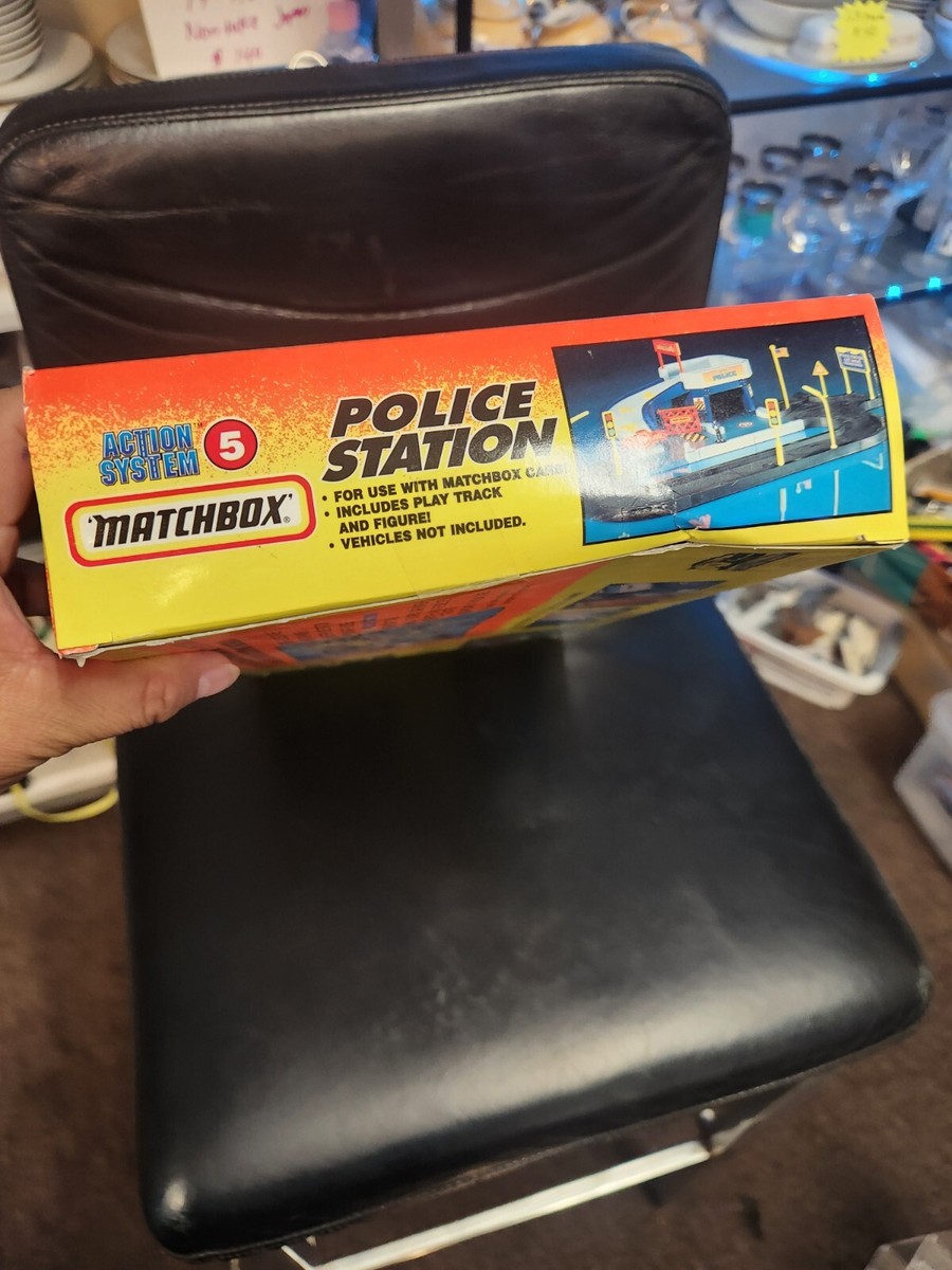 Jouet Matchbox Action System 1 - Circuit Police Chase 1995 - Occasion Vintage