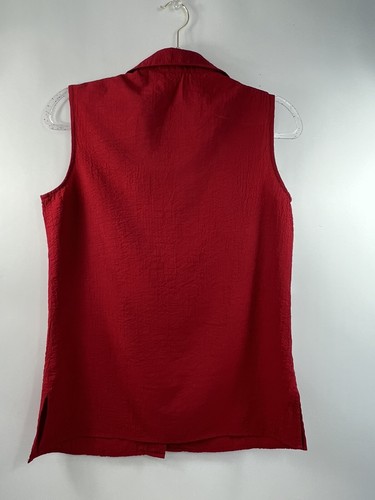 White Stag Blouse Women's Sz S Red Sleeveless Crinkle Stretch V-Neck Buttons - Picture 3 of 7