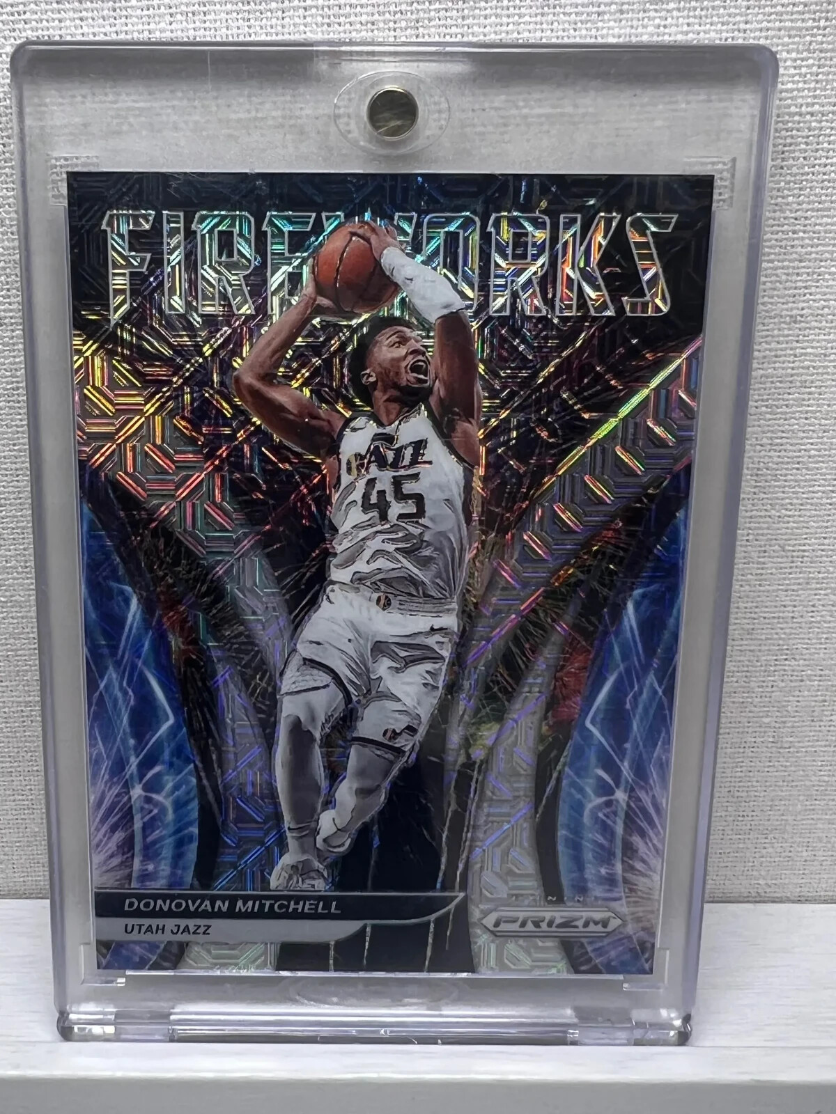 2021-22 Panini Prizm Fireworks #10 Donovan Mitchell Mojo /25