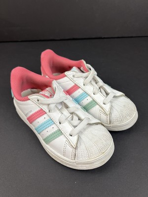 pull on adidas shoes