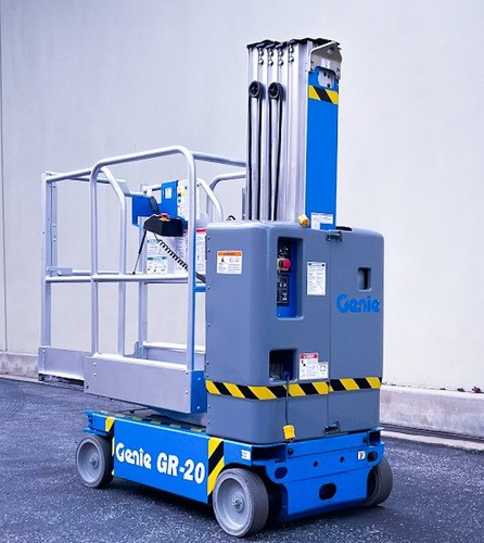ELECTRIC VERTICAL MANLIFT /GENIE GR-20 ELECTRIC MANLIFT / SCISSOR LIFT/MAST LIFT