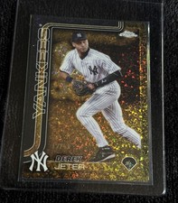 2025 Topps Gilded Collection Derek Jeter Mini Diamond Gold /50 New York Yankees