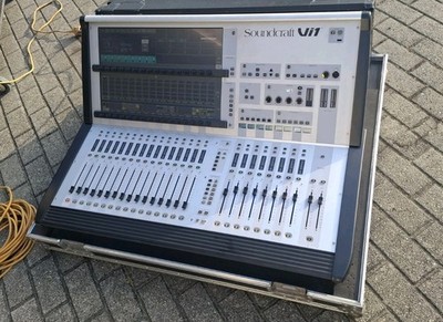 Soundcraft Vi1 Digitales Mischpult / Digitalpult der Vi-Serie im Flightcase