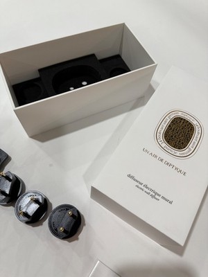 Diptyque Un Air De Electric Diffuser transform your space, exquisite aroma, BOX
