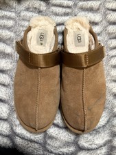 Ugg Golden Star Clog Villa size 9