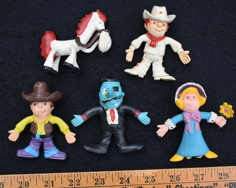 [ 1970s Vintage Texas DAIRY QUEEN Toy Bendy Figures Lot - Vintage Cowboys ]