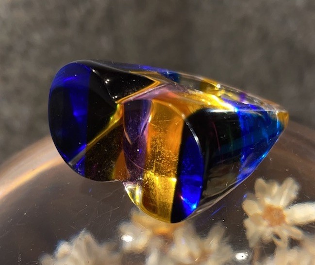 Retro Infinity Big Bold Lucite Ring!!! - image 6