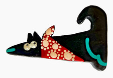 Cat PIN Vintage Whimsical GOOGLY EYES Creeping in BANDANA Resin Brooch