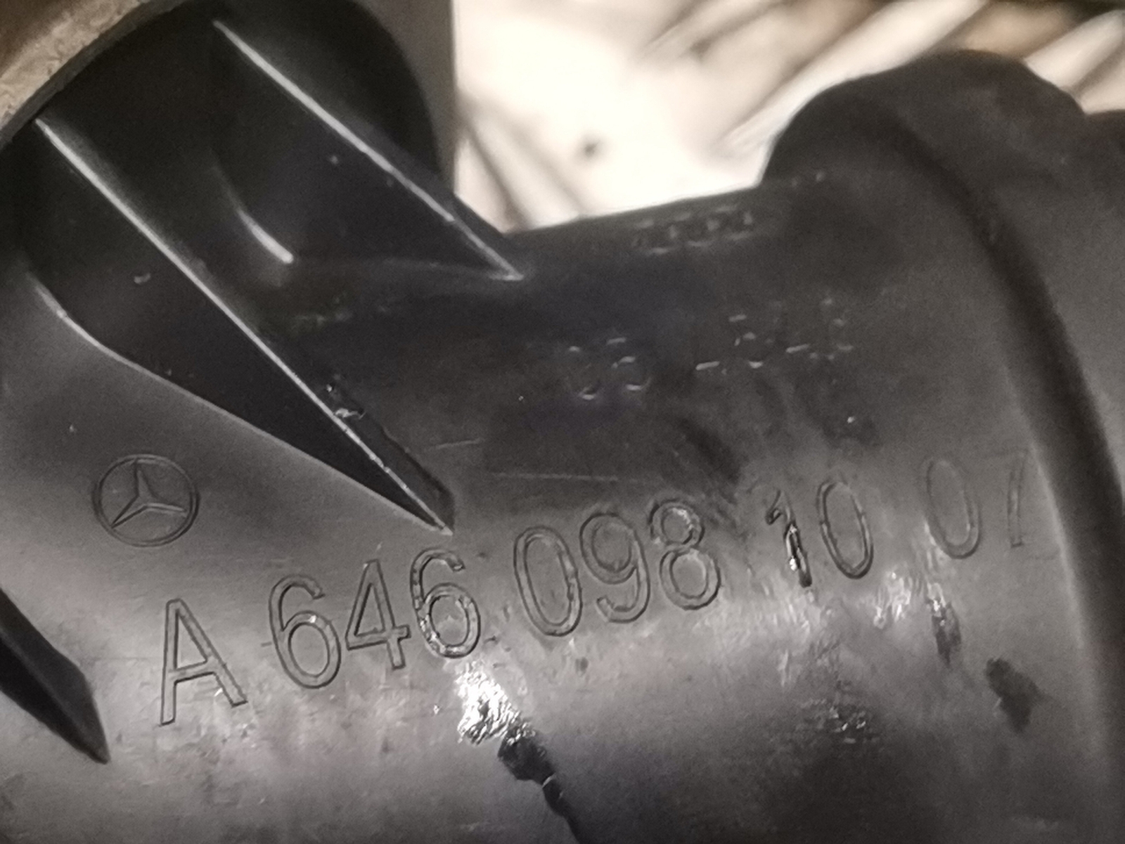 Mercedes-Benz C E Class W204 W211 220 CDI Air Charging Pipe  