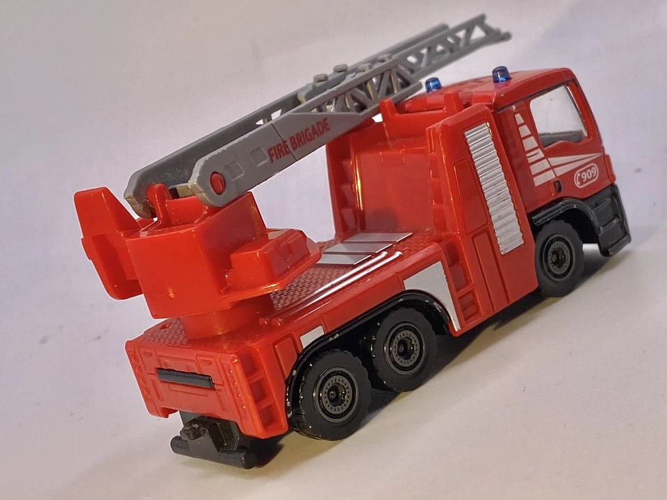 Majorette🔥1990 MAN TGS Fire Truck Germany - Feuerwehr 112 - 1/87 (3") - Image 3 of 4