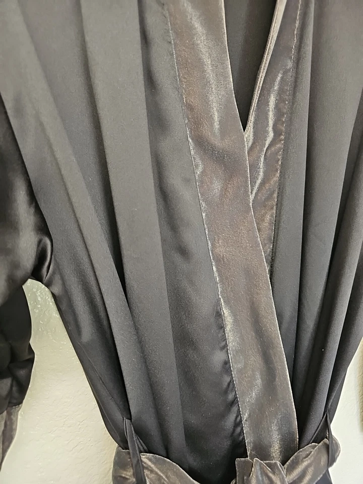 $189 NORDSTROM Unique Velvet  Long Maxi Belted Robe Pockets Womens Sz Small  - Image 4 of 4