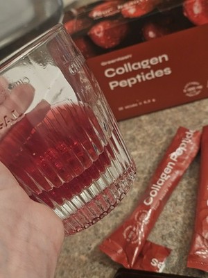 Collagen Peptides Cherry mit Vitamin C Sticks Zuckerfrei  .