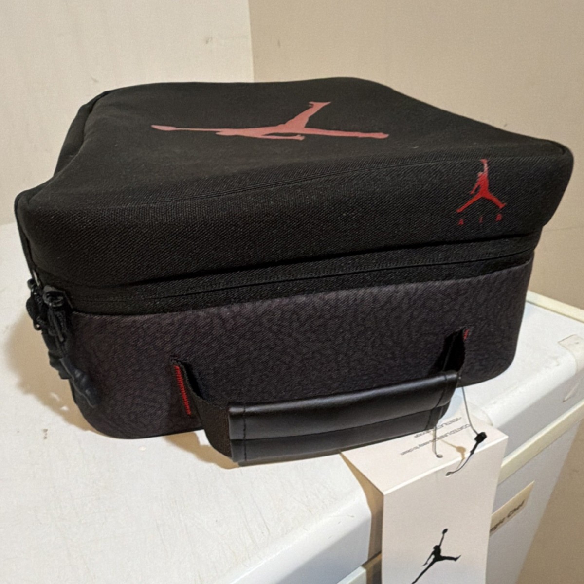 Jordan シューズケース ブラック レッド Jordan Air Jordan Shoebox Shoe Bag Black Red Jumpman Zip Classic