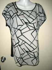#395 Espressso M White Black Geometric Artist Stretch Knit