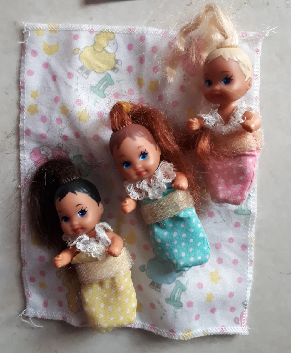 MATTEL - Barbie Babysitter, Skipper e i suoi Amici con Telefonino e Biberon, Assortimento, FHY89