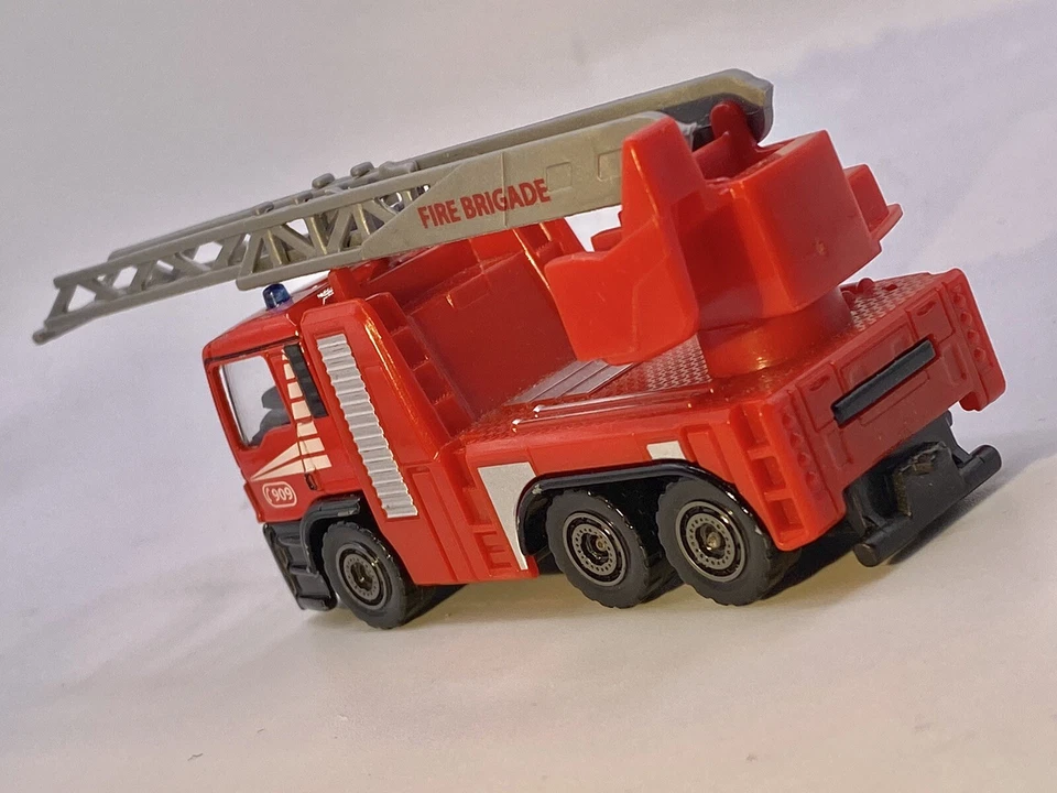 Majorette🔥1990 MAN TGS Fire Truck Germany - Feuerwehr 112 - 1/87 (3") - Image 4 of 4